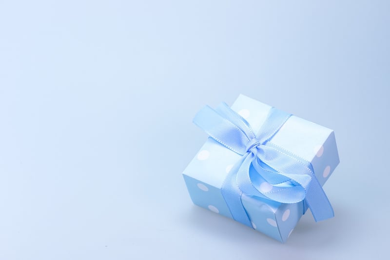 Eco-friendly gift wrapping